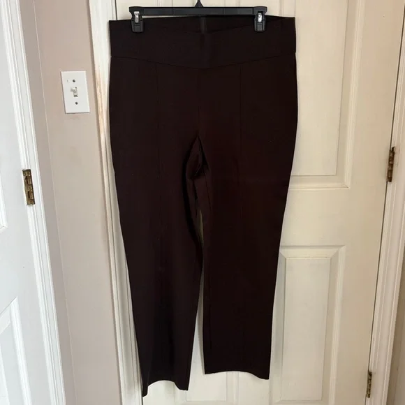 Nygard Slims by Peter Nygard Straight Leg Cropped Pull-On Pants in Brown - Picture 2 of 8